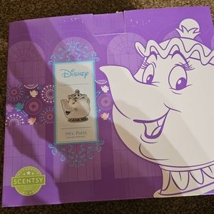 Brand new in box Mrs Potts  scentsy